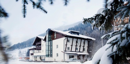 Stay & Ski Tyrolean Alps Couples and ski holiday experience